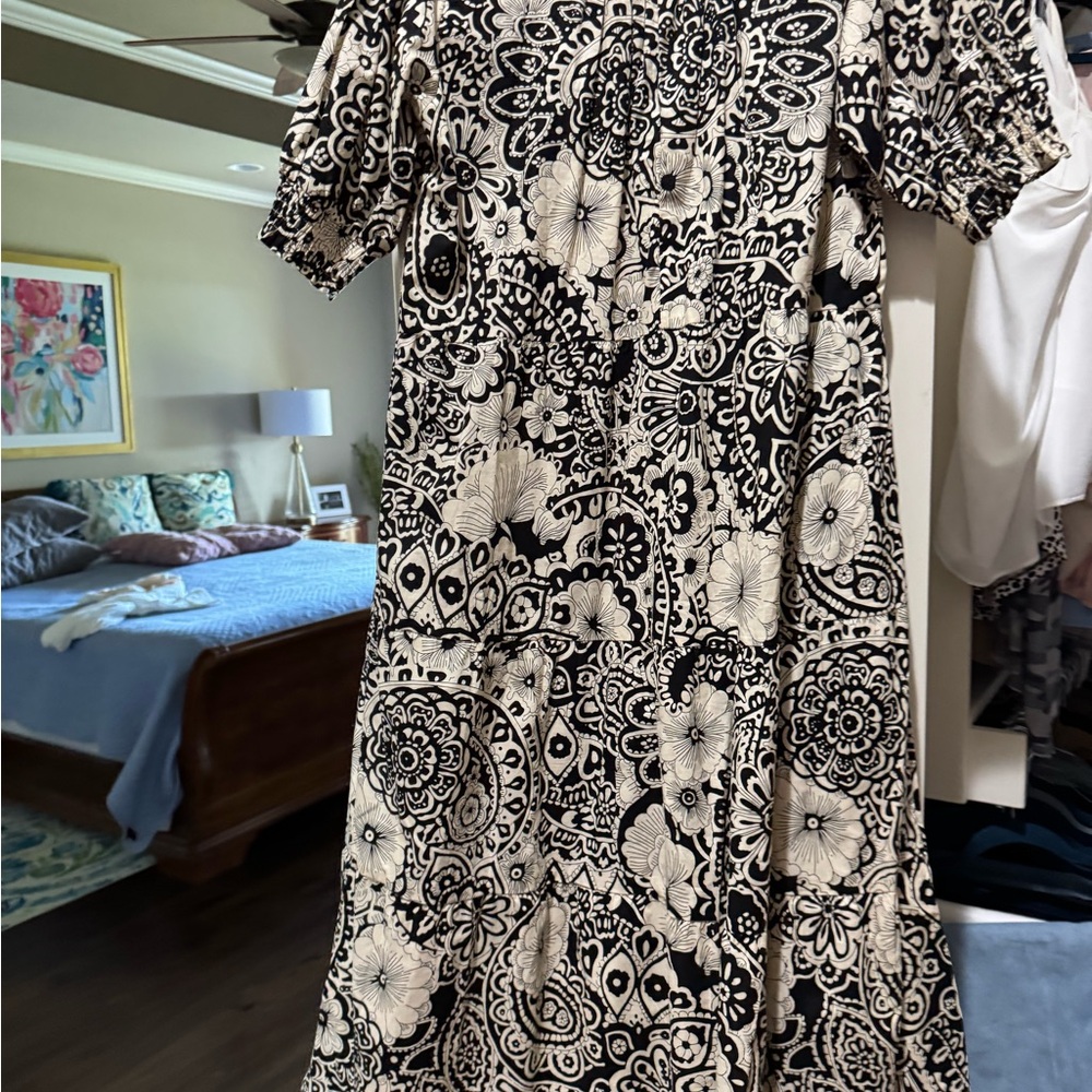 UMGEE- Size Small ๐ฏ Cotton dress. NWT Darling dress is a year around staple! - Picture 5 of 9